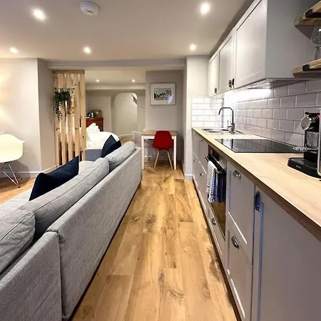 Stylish Studio In Clifton Village * בריסטול