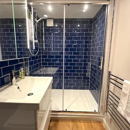 Stylish Studio In Clifton Village