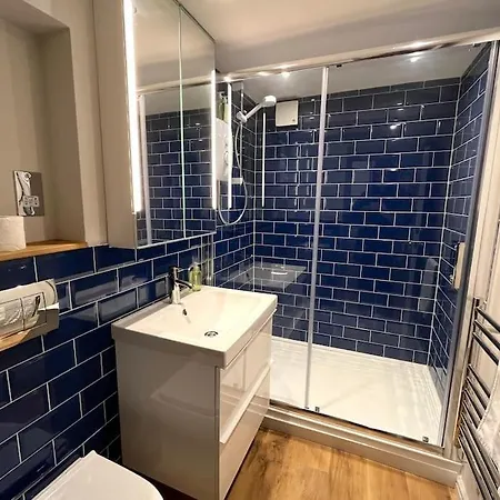 Stylish Studio In Clifton Village בית נופש
