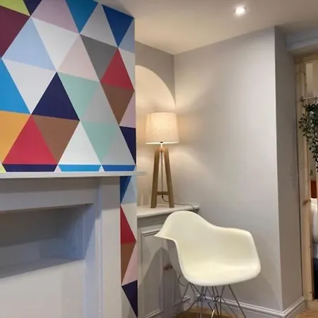 Stylish Studio In Clifton Village *